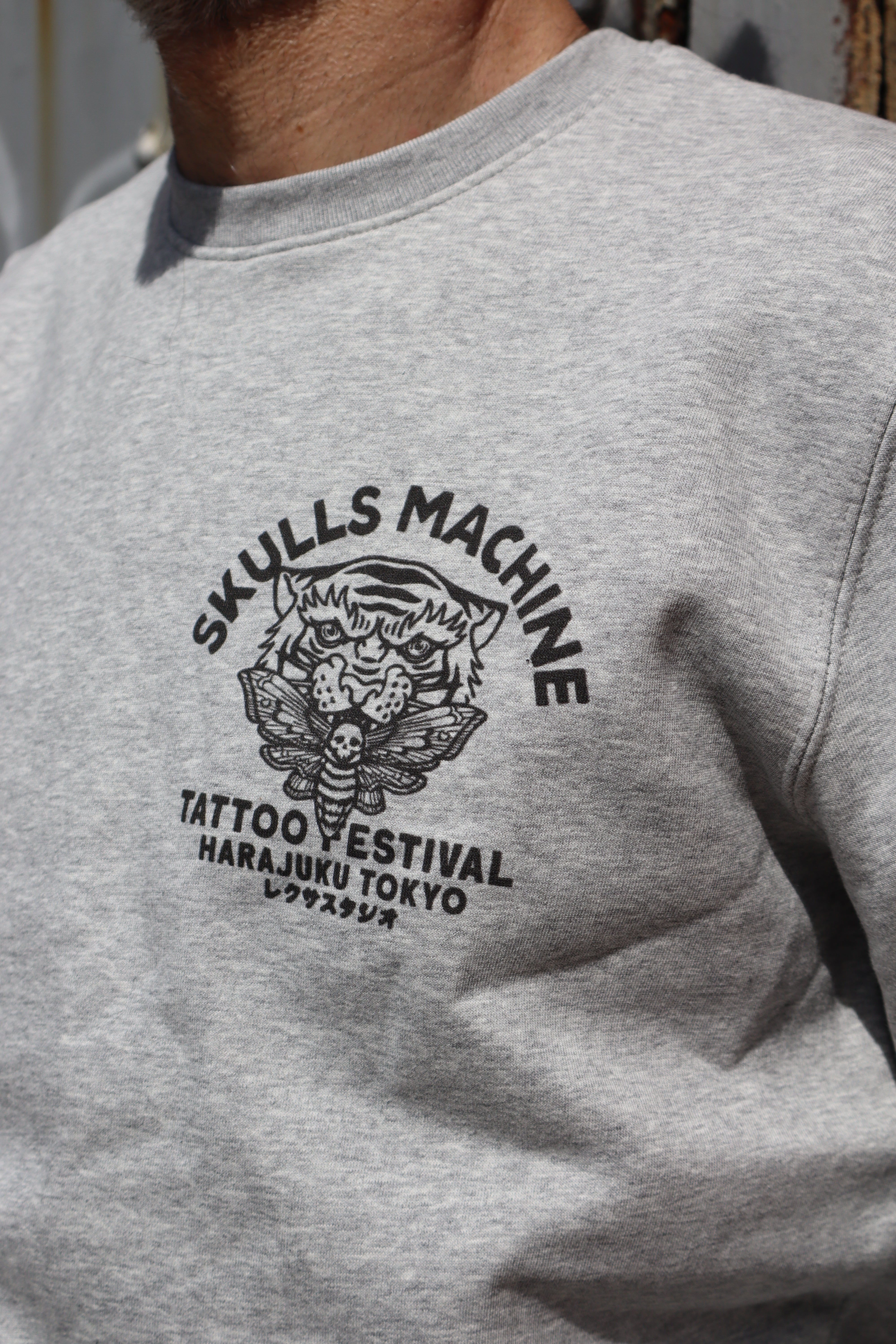 Sweatshirt Gris Skulls Machine Butterfly